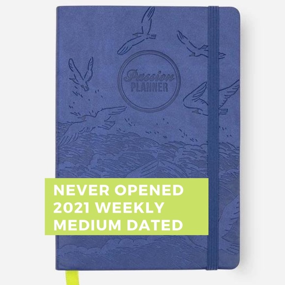 Passion Planner 2021 Weekly Medium Planner - Picture 1 of 4